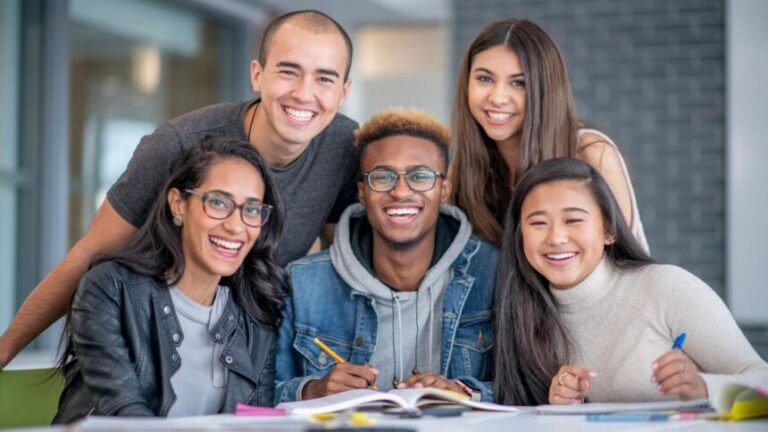 Melbourne International Undergraduate Scholarship